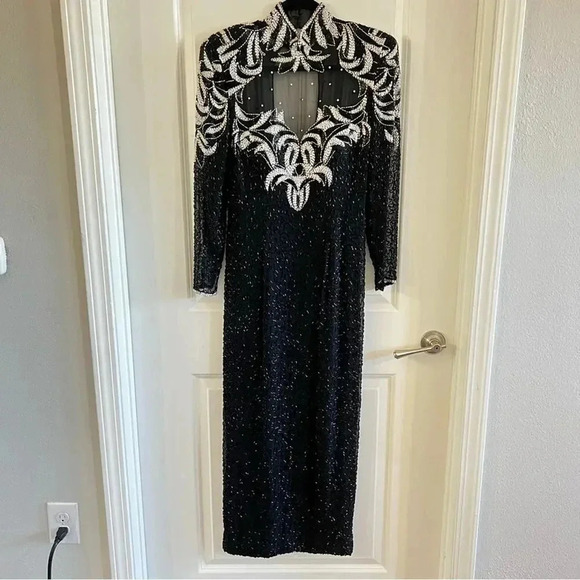546 Vintage Lillie Rubin Black Beaded Long Sleeve Open Back Maxi Dress Size 6 - Picture 1 of 7
